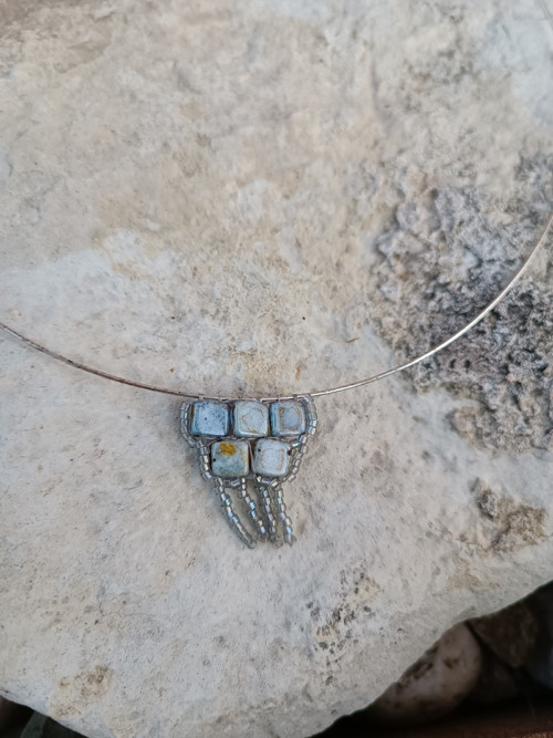 Náhrdělník Stones — foto 5