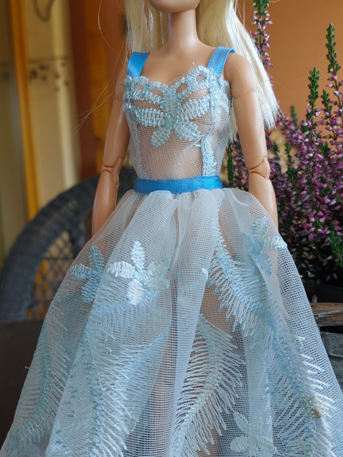 Barbie šaty — foto 2