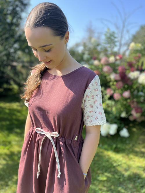 Lněné šaty DARK PURPLE a růžičky — foto 3