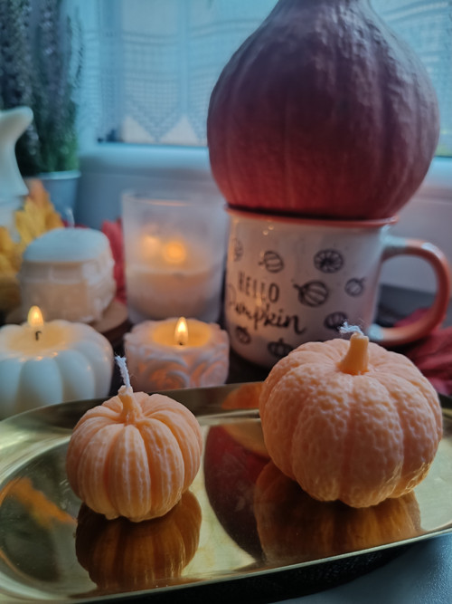 Malá oranžová dýně s vůní — foto 2