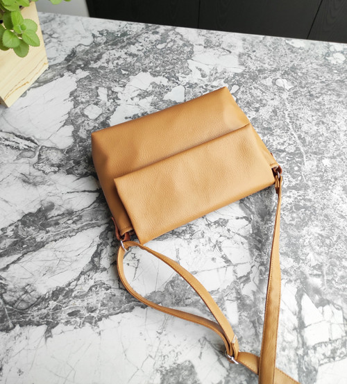 Anna crossbody bag velbloudí — foto 2