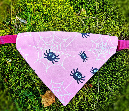 Halloweenský šáteček - pavoučci — foto 3