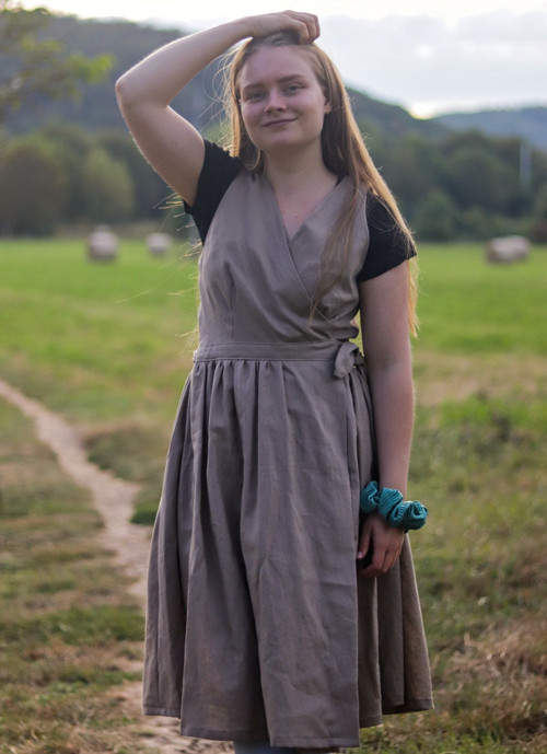 Lněné zavinovací šaty — foto 2