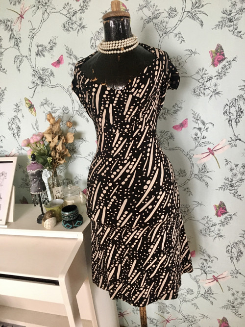 Šaty v retro designu 40.let — foto 4
