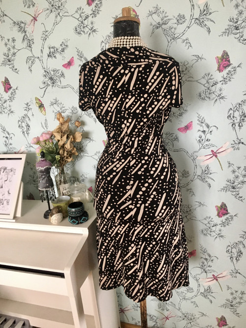 Šaty v retro designu 40.let — foto 5
