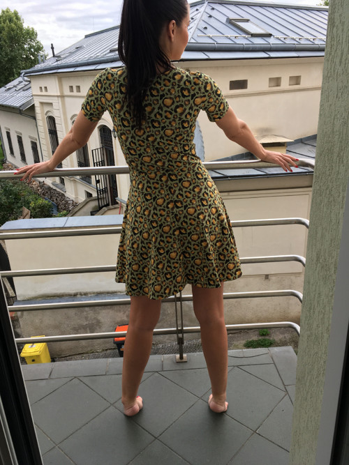 Šaty — foto 3