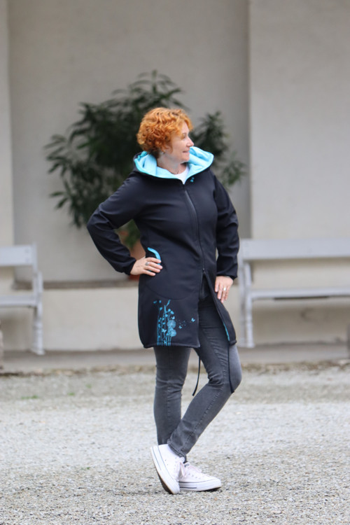Bunda ze zimního sofhtshellu- autorský sítotisk — foto 5