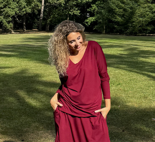 Netopýří tunika prodloužená vínová — foto 3