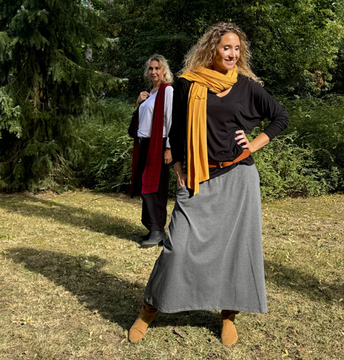Dlouhá sešívaná šála hořčicová — foto 4