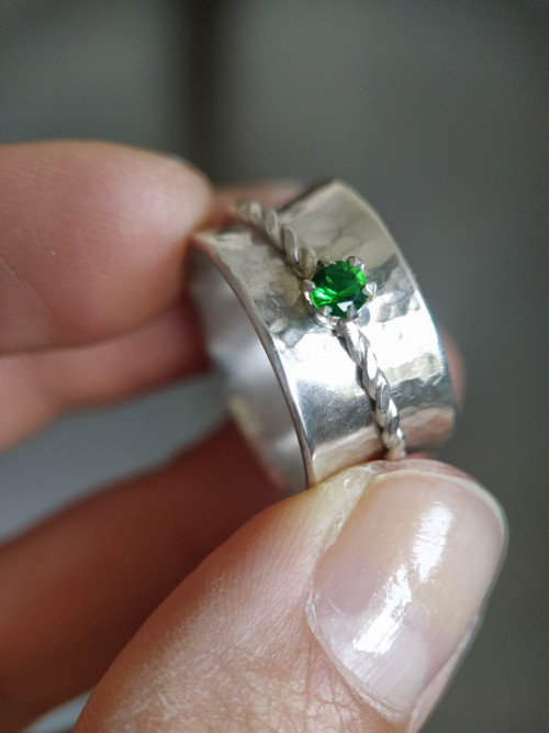 Spinner hravý prsten Les — foto 2