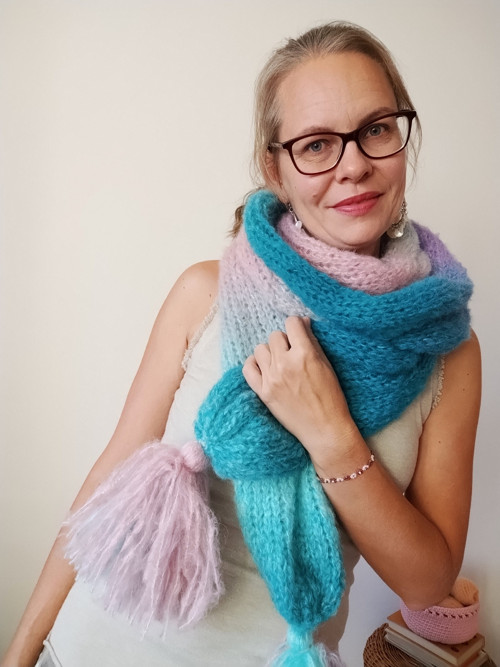 Mega šál s mega střapci — foto 3