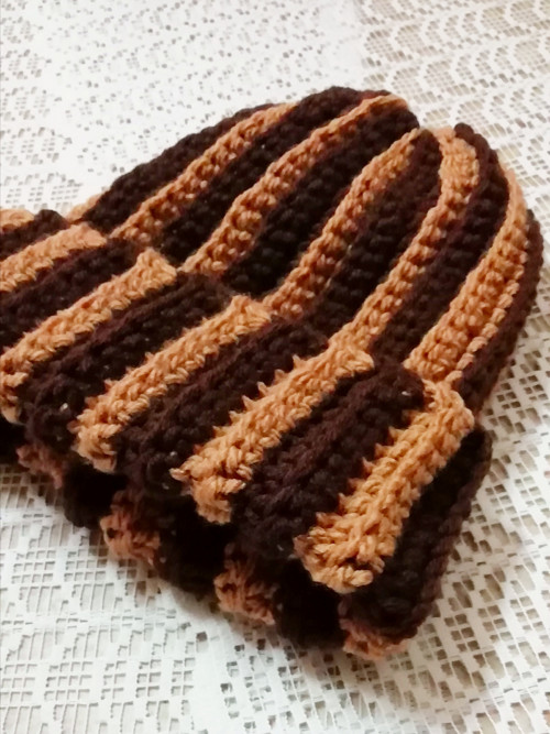 Čepice háčkovaná - nugát — foto 2
