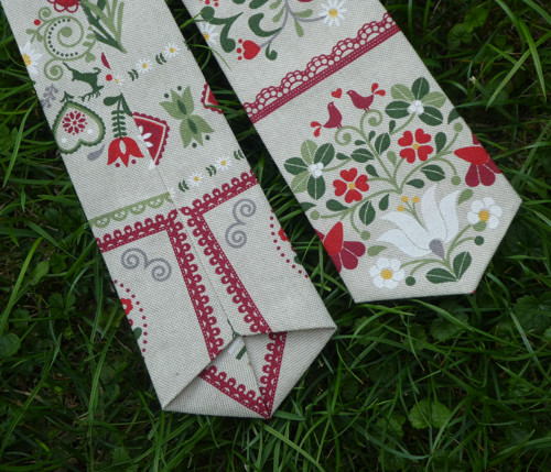 Kravata Poniklec patchwork — foto 2