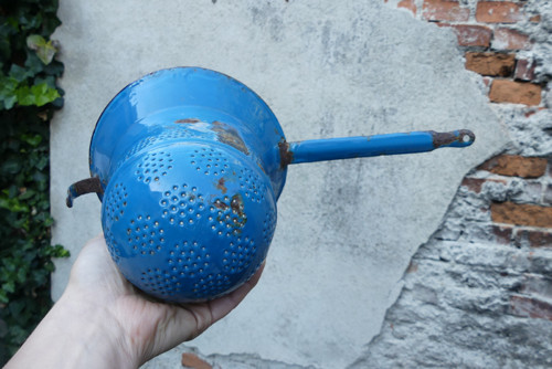 Do kuchyně...velký modrý smaltovaný cedník — foto 6