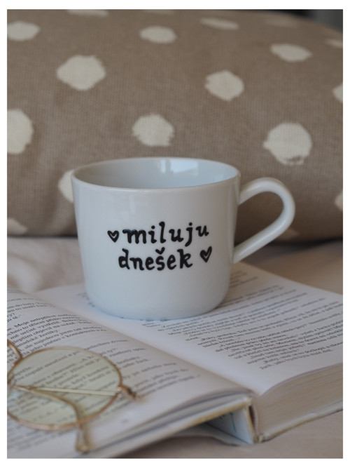 Malovaný hrníček MILUJU DNEŠEK — foto 3