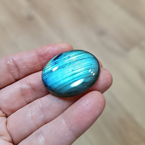Labradorit, ID 4267, průměr 32 mm — foto 3