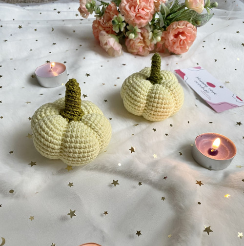 Dýně háčkovaná (světle žlutá) — foto 3