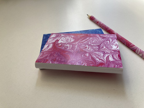 Mini zápisník s mramorovaným vzorem — foto 2