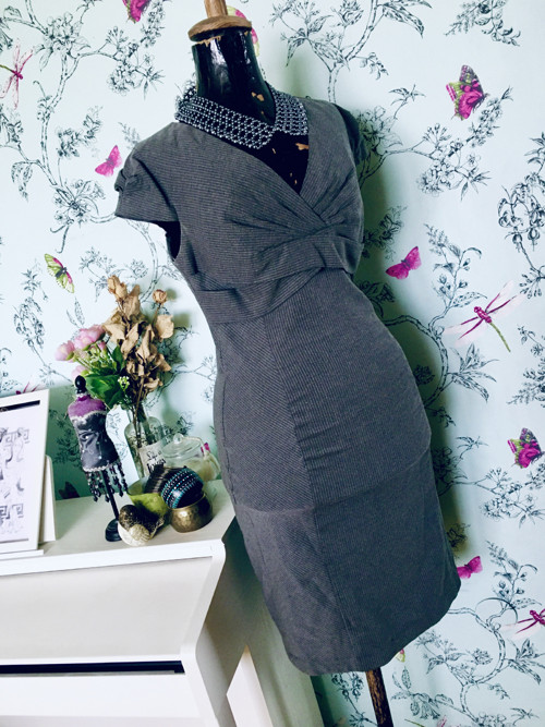 Šaty grey elegant pin-up look — foto 3