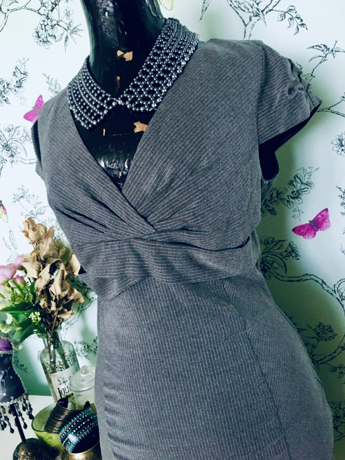 Šaty grey elegant pin-up look — foto 2