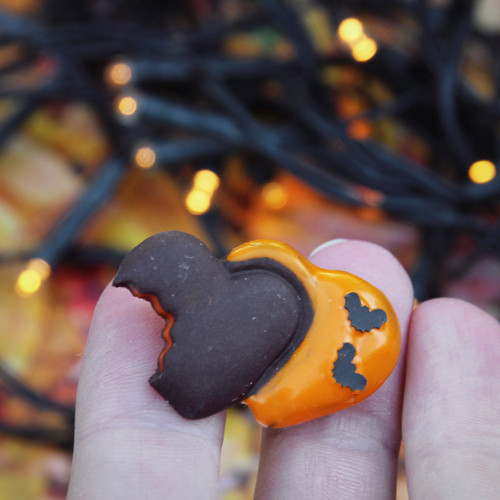 Halloweenská srdíčková čoko pralinka — foto 2