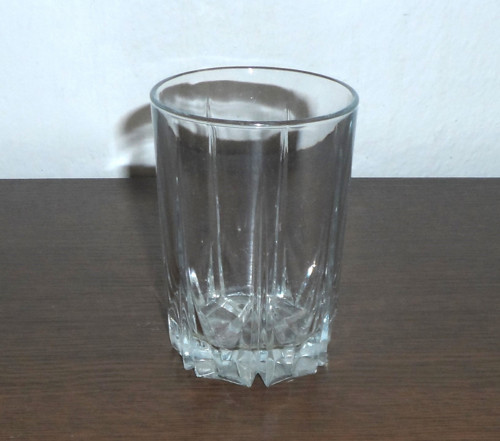 SKLENIČKA, ozdobné zesílené dno — foto 2