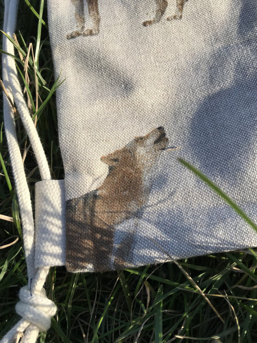 Batoh a taška - vlci - kapsy uvnitř — foto 4