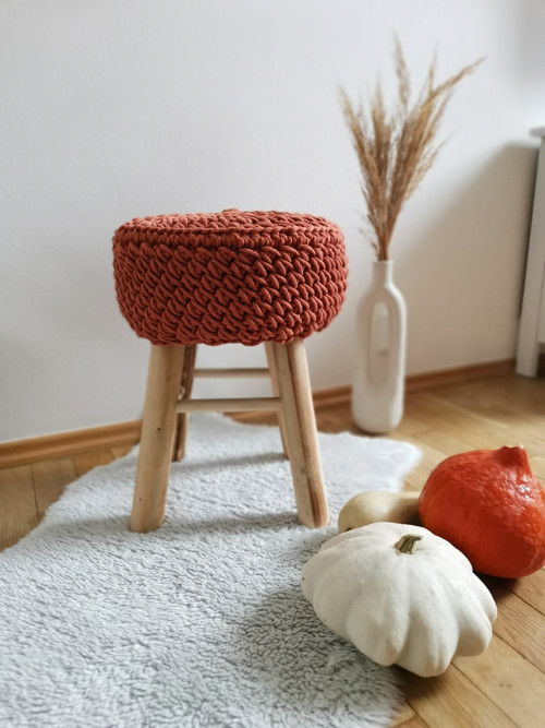 Dyzajnový háčkovaný taburet- pumpkin — foto 3