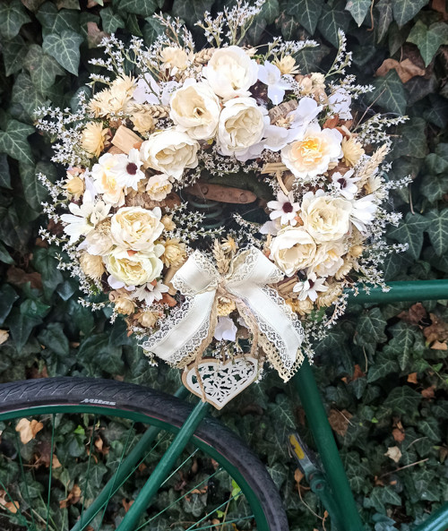 Věneček béžový se srdíčkem — foto 5