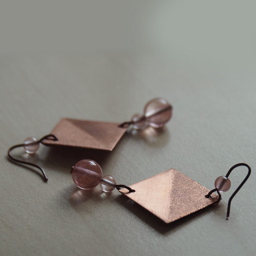 Kosočtverce s cherry quartz — foto 2