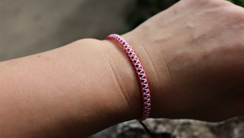 Náramek macramé "s růžovou" — foto 2