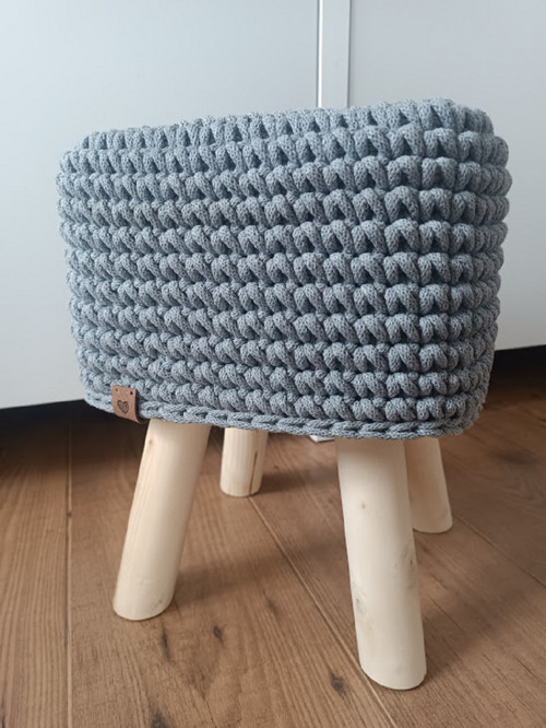 Stolička S Háčkovaným Potahem — foto 2