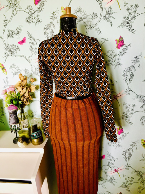 Crop Top retro vzory — foto 5