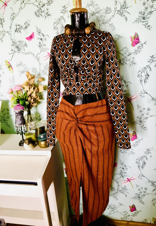 Crop Top retro vzory — foto 2
