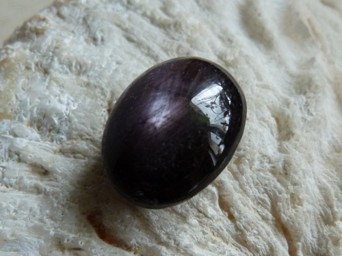 Rubín - kabašon - 2,1 cm (R9) - Extra — foto 2
