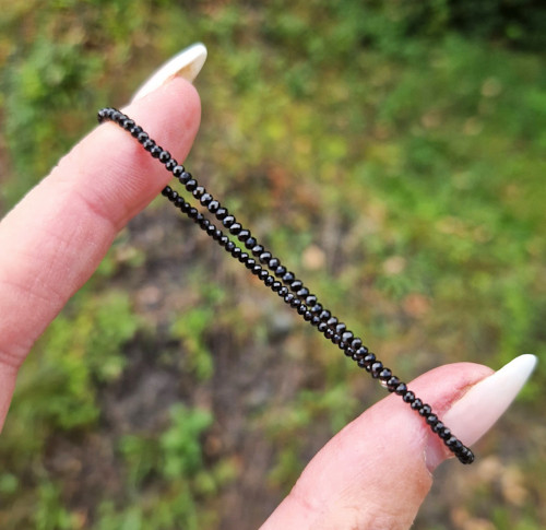 Černý turmalín/skoryl* rondelky*1x2mm*náramek*Ag — foto 2