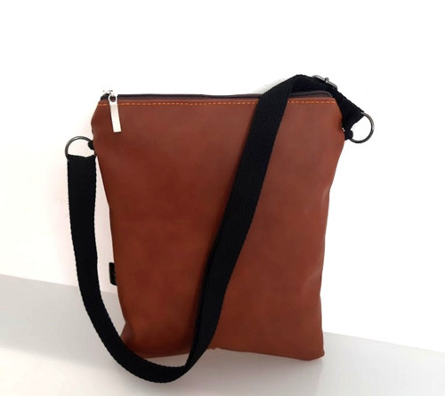 Crossbody na cesty — foto 2