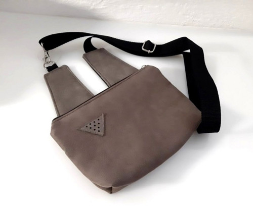 Crossbody na cesty — foto 2