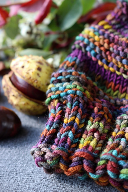 Čapule s bambulí 100% merino "V borůvčí" — foto 2