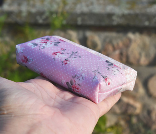 "Kapesníkovník" - Něžné růže pro Lízzy — foto 2
