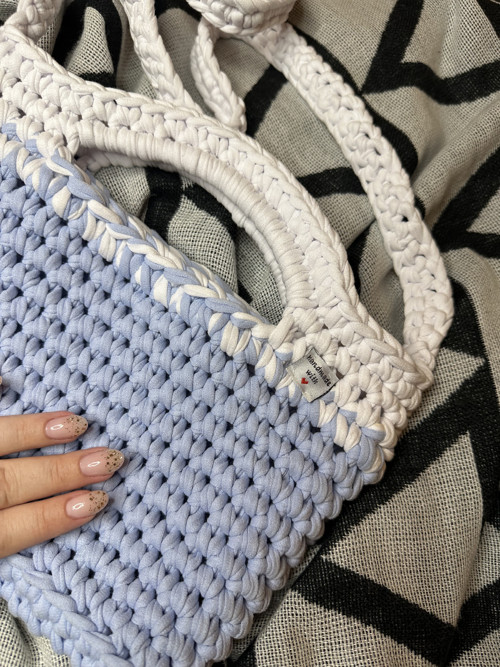 Háčkovaná crossbody kabelka — foto 2