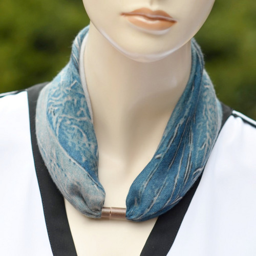 Elegantní textilní náhrdelník — foto 2