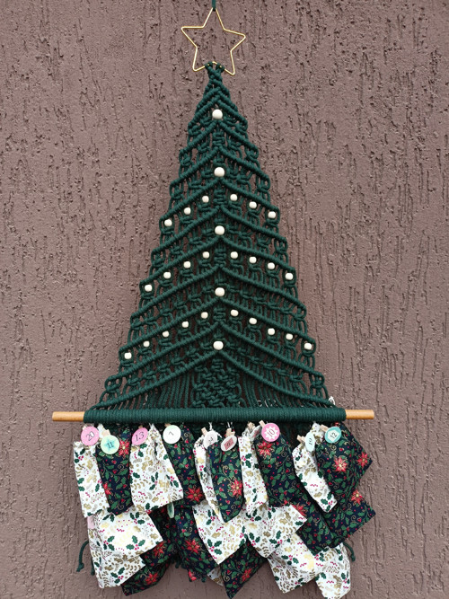 Adventní kalendář, vánoční stromeček, macramé — foto 4