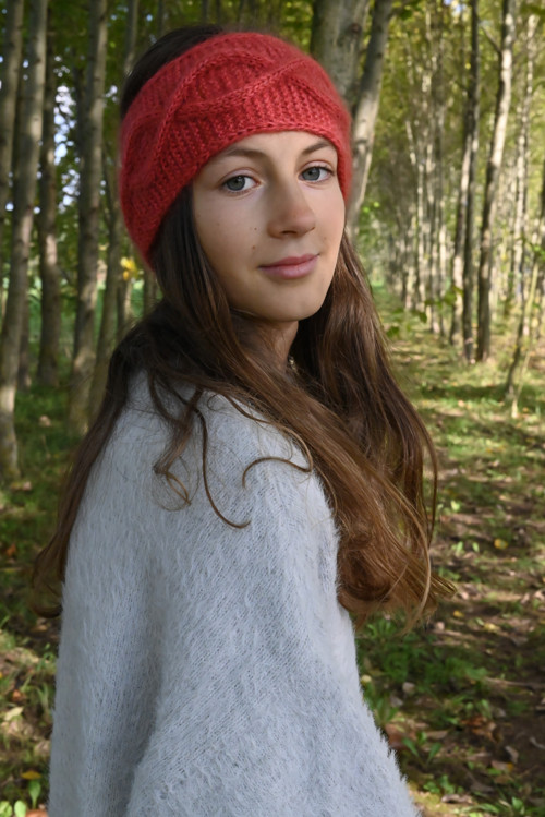 Čelenka v korálové — foto 3