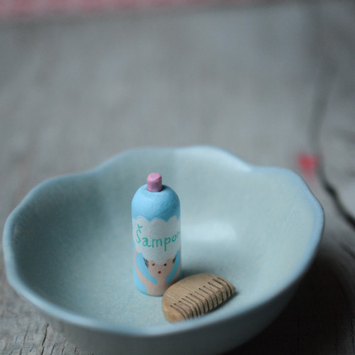 Miniatura/ Šampon a hřebínek — foto 3