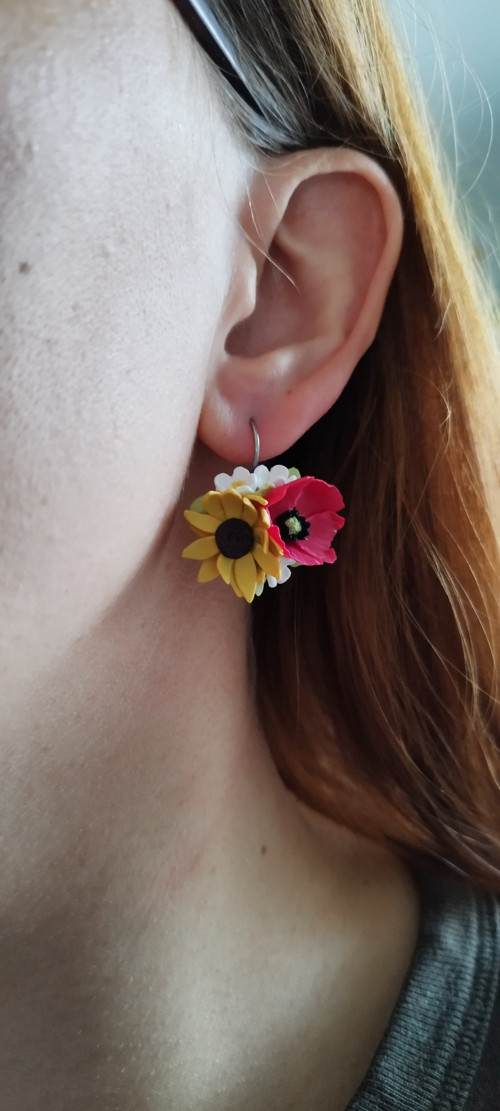 Květinová náušnice — foto 2