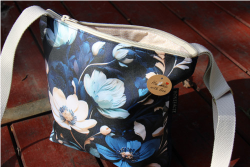 Crossbody Modré květy — foto 3