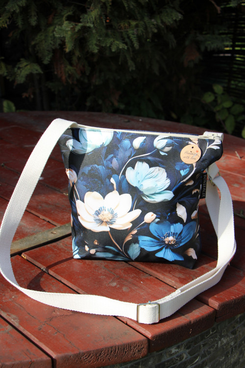Crossbody Modré květy — foto 2