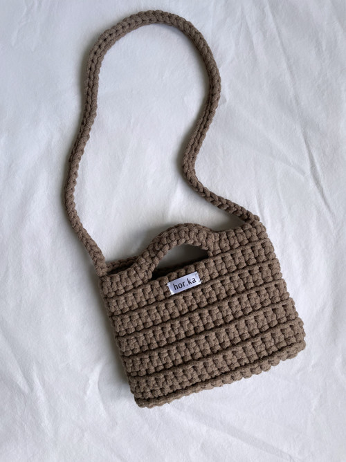 Háčkovaná crossbody kabelka — foto 2