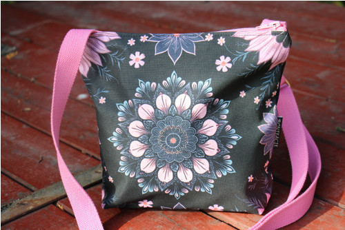 Crossbody Růžová mandala — foto 2